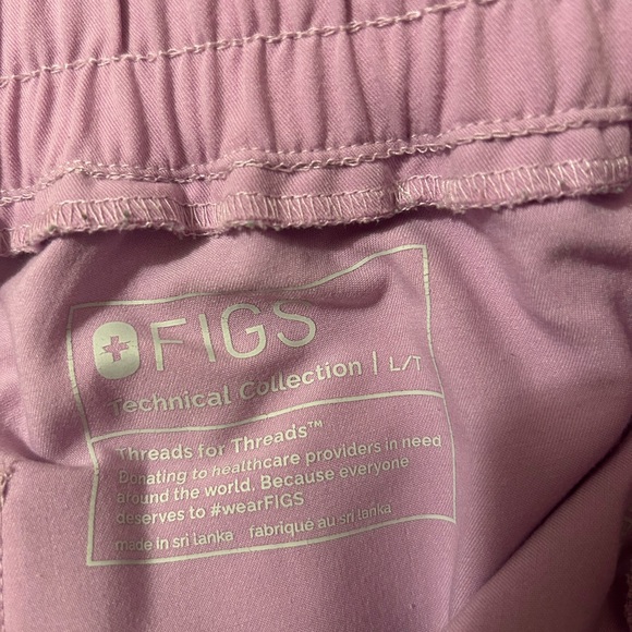 Dusk lilac Figs Set with Jogger Pants Large - Picture 5 of 5